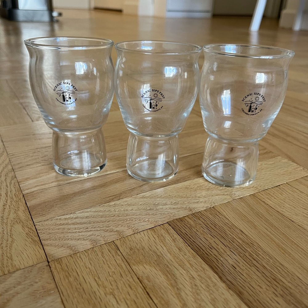 NWOT Set of Three Clear Glasses